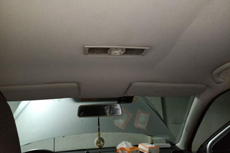 Used Volkswagen Lavida 2013 Revised Classic 1.6L Automatic Fashion Edition Headliner