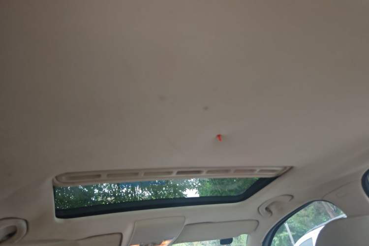 Used Volkswagen Lavida 2013 1.6L Automatic Comfort Edition Headliner