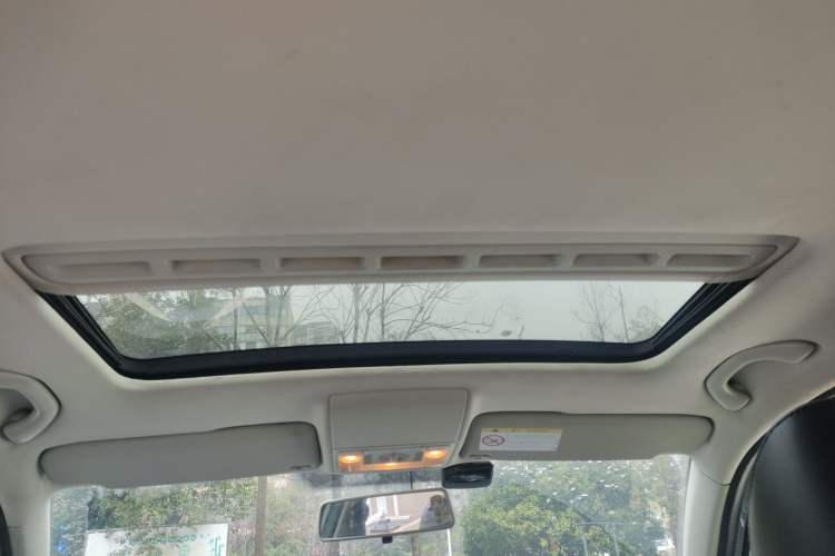 Used Volkswagen Lavida 2013 Restyled Classic 1.6L Automatic Comfort Edition Headliner