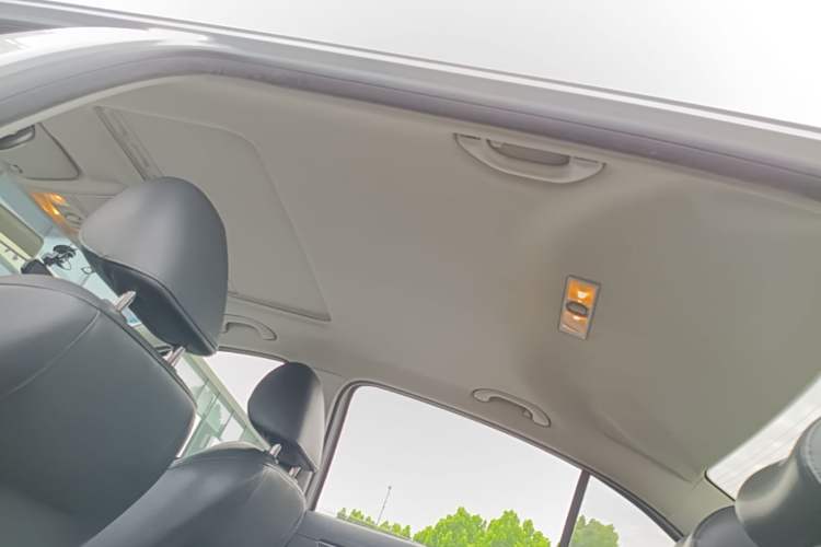 Used Volkswagen Lavida 2013 Restyled Classic 1.6L Automatic Comfort Edition Headliner