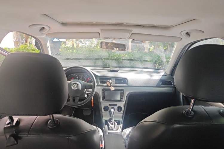 Used Volkswagen Lavida 2013 Restyled Classic 1.6L Automatic Comfort Edition Headliner