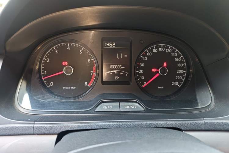 Used Volkswagen Lavida 2013 Revised Classic 1.6L Manual Fashion Edition Instrument Cluster