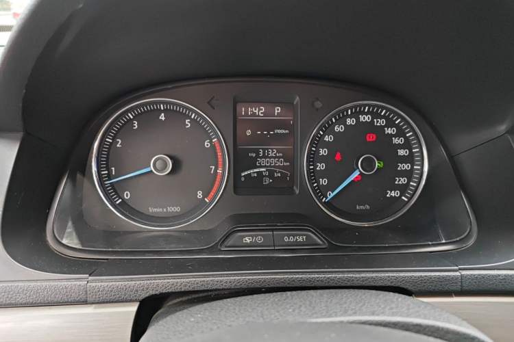 Used Volkswagen Lavida 2013 1.4TSI DSG Comfort Edition Instrument Cluster