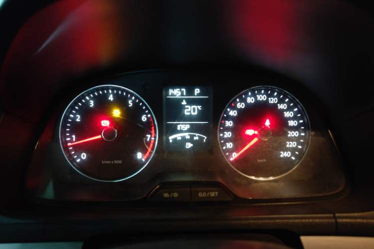 Used Volkswagen Lavida 2013 Revised Version 1.4 TSI DSG Comfort Edition Instrument Cluster