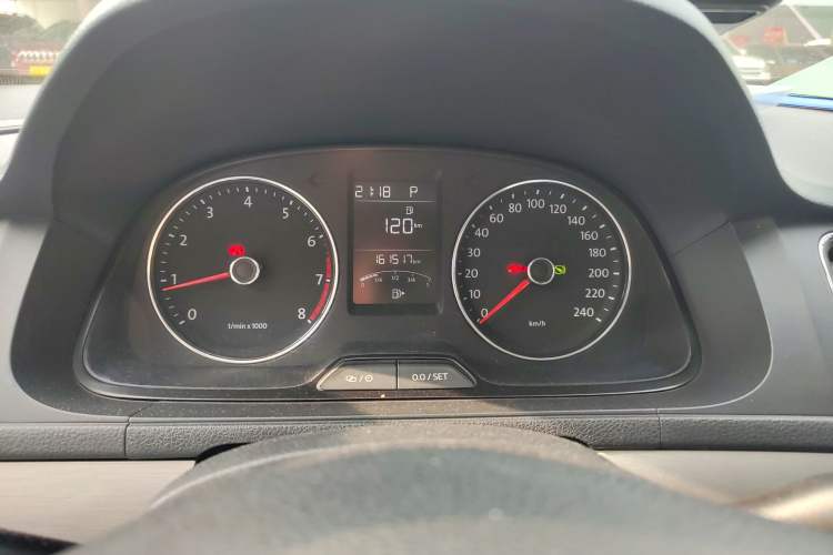 Used Volkswagen Lavida 2013 Restyled Classic 1.6L Automatic Comfort Edition Instrument Cluster