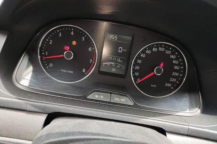 Used Volkswagen Lavida 2013 Restyled Classic 1.6L Manual Comfort Edition Instrument Cluster