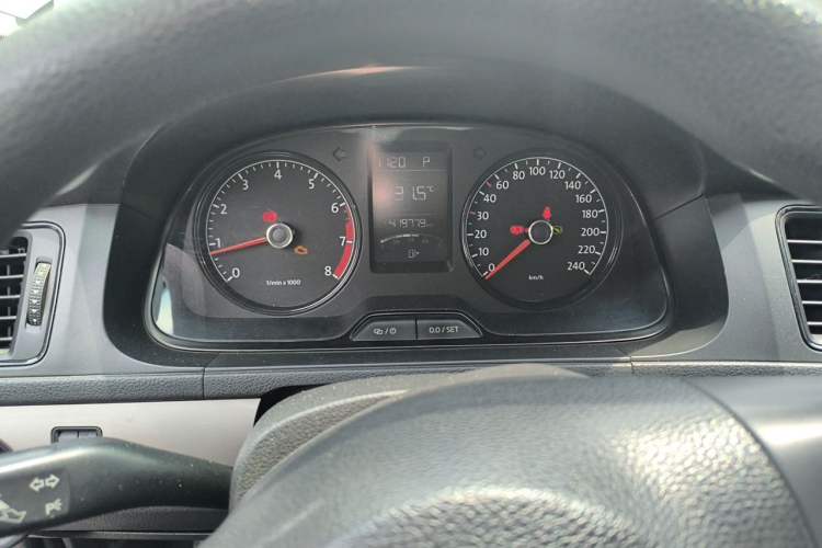 Used Volkswagen Lavida 2013 Revised Classic 1.6L Automatic Fashion Edition Instrument Cluster