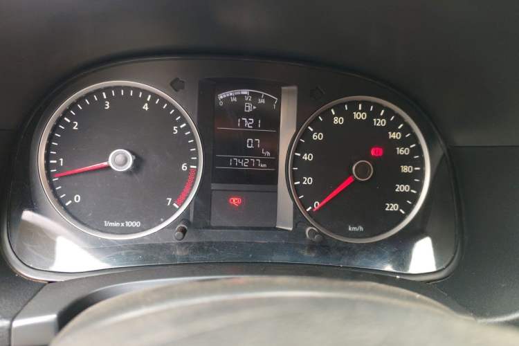 Used Volkswagen Lavida 2013 Classic 1.6L Manual Fashion Edition Instrument Cluster