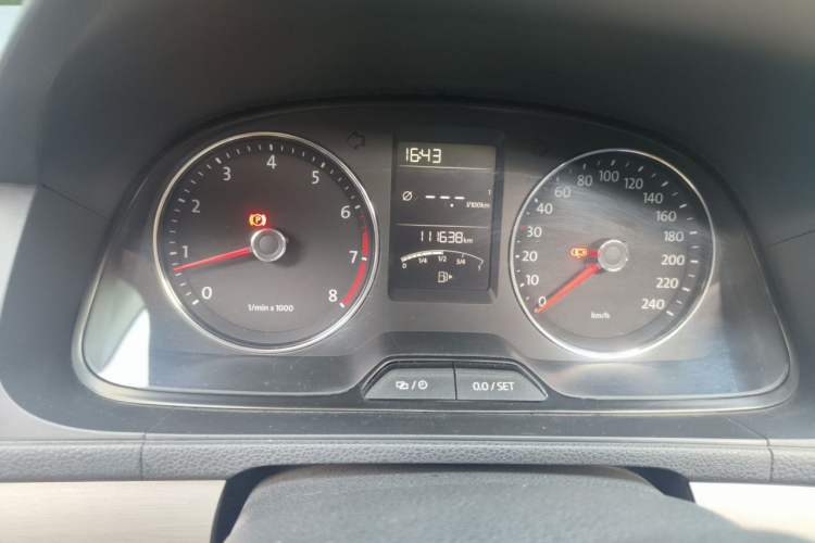 Used Volkswagen Lavida 2013 1.6L Manual Comfort Edition Instrument Cluster