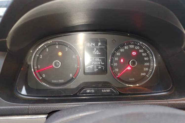 Used Volkswagen Lavida 2013 1.4TSI DSG Luxury Edition Instrument Cluster