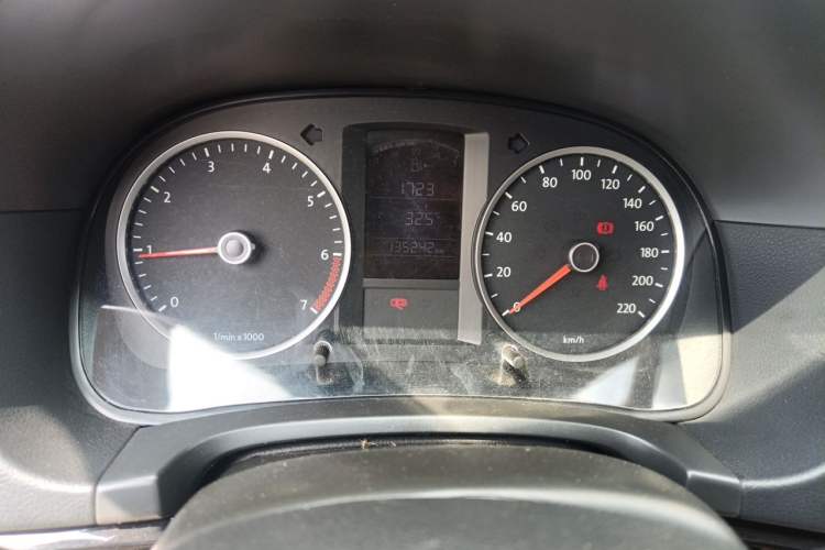 Used Volkswagen Lavida 2013 Classic 1.6L Manual Fashion Edition Instrument Cluster
