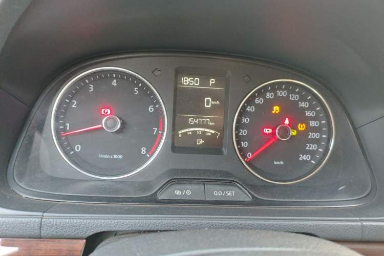 Used Volkswagen Lavida 2013 Restyled Classic 1.6L Automatic Comfort Edition Instrument Cluster