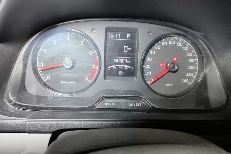 Used Volkswagen Lavida 2013 Revised Classic 1.6L Automatic Fashion Edition Instrument Cluster