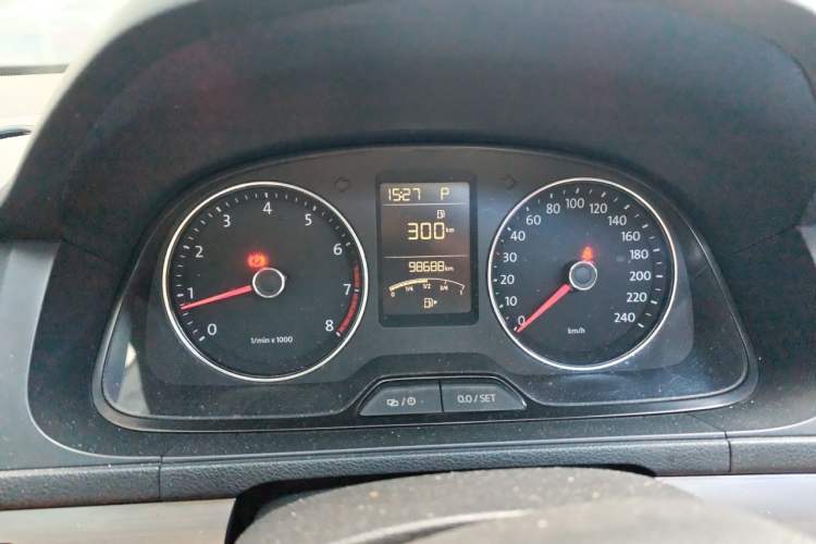 Used Volkswagen Lavida 2013 Restyled Classic 1.6L Automatic Comfort Edition Instrument Cluster
