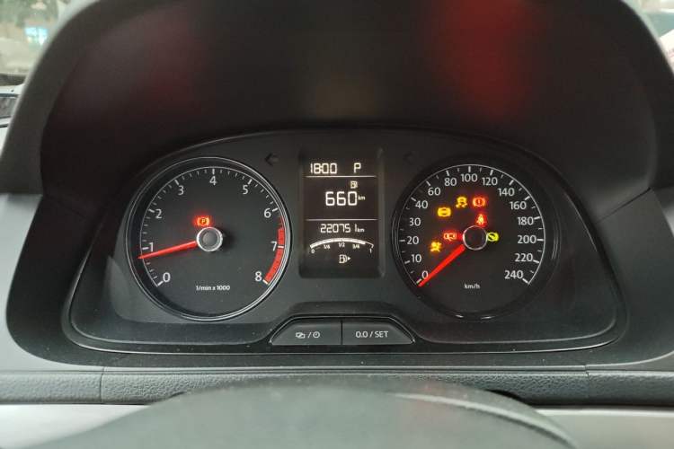 Used Volkswagen Lavida 2013 Revised Classic 1.6L Automatic Fashion Edition Instrument Cluster