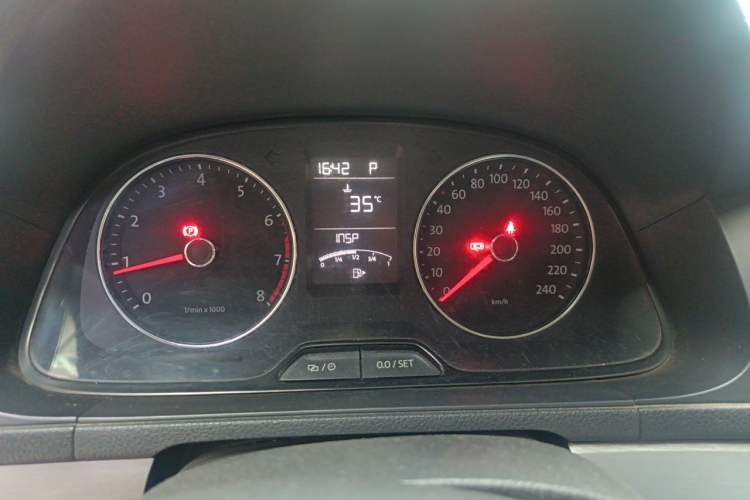 Used Volkswagen Lavida 2013 Restyled Classic 1.6L Automatic Comfort Edition Instrument Cluster