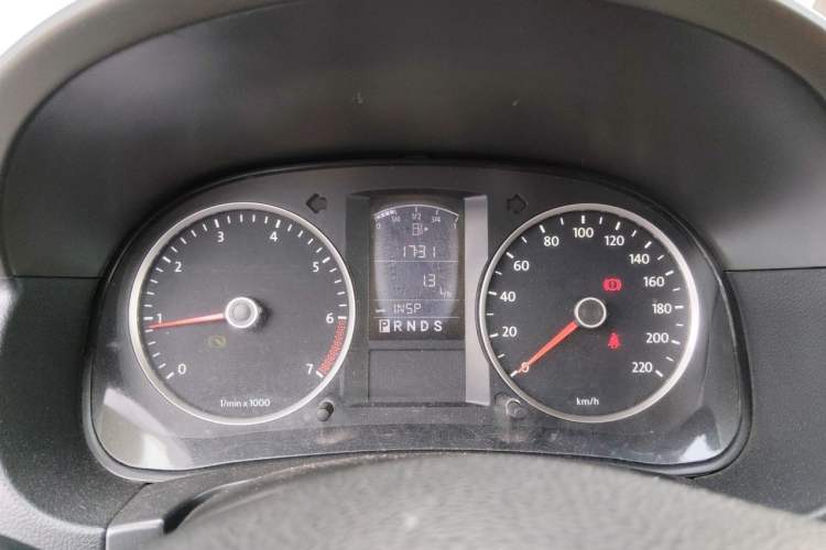 Used Volkswagen Lavida 2013 Classic 1.6L Automatic Fashion Edition Instrument Cluster