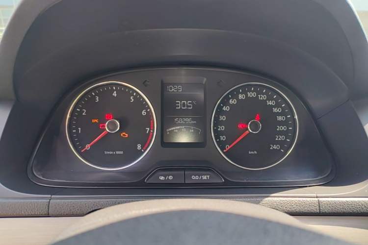 Used Volkswagen Lavida 2013 Restyled Classic 1.6L Manual Comfort Edition Instrument Cluster