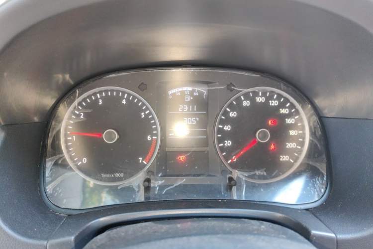 Used Volkswagen Lavida 2013 Classic 1.6L Manual Fashion Edition Instrument Cluster