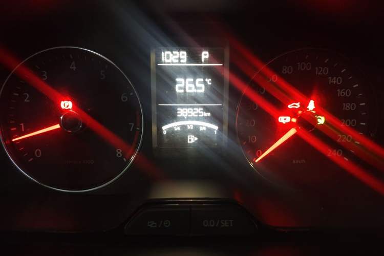 Used Volkswagen Lavida 2013 Restyled Classic 1.6L Automatic Comfort Edition Instrument Cluster