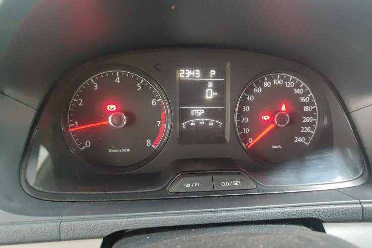 Used Volkswagen Lavida 2013 Revised Classic 1.6L Automatic Fashion Edition Instrument Cluster