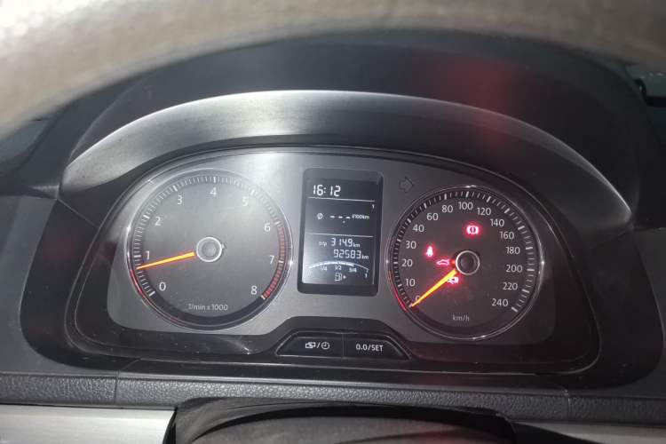 Used Volkswagen Lavida 2013 1.4TSI Manual Comfort Edition Instrument Cluster