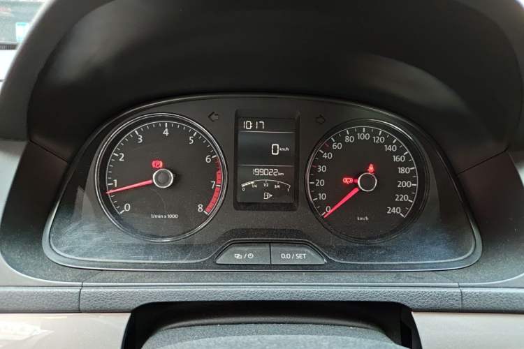 Used Volkswagen Lavida 2013 Revised Classic 1.6L Manual Fashion Edition Instrument Cluster