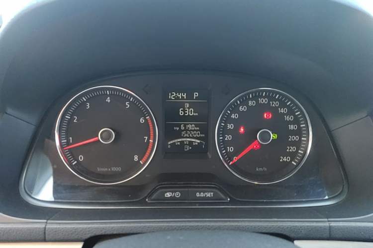 Used Volkswagen Lavida 2013 Revised Version 1.4 TSI DSG Comfort Edition Instrument Cluster