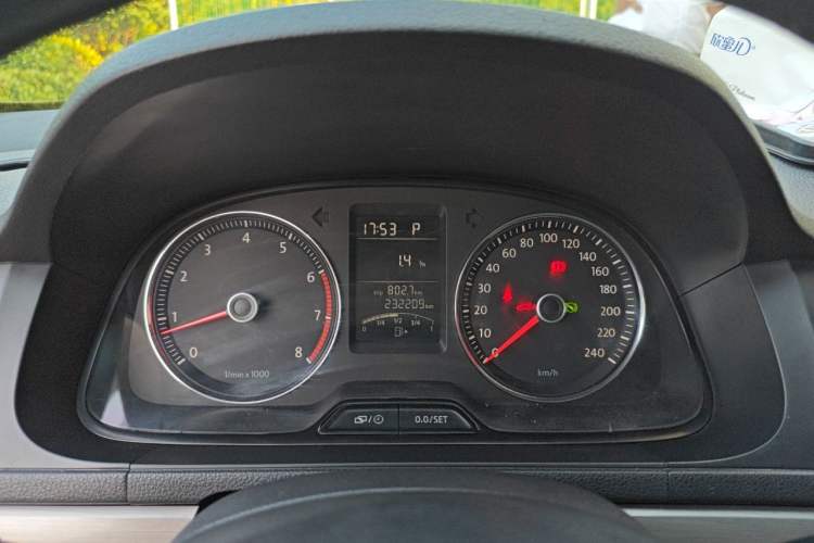 Used Volkswagen Lavida 2013 1.4TSI DSG Comfort Edition Instrument Cluster