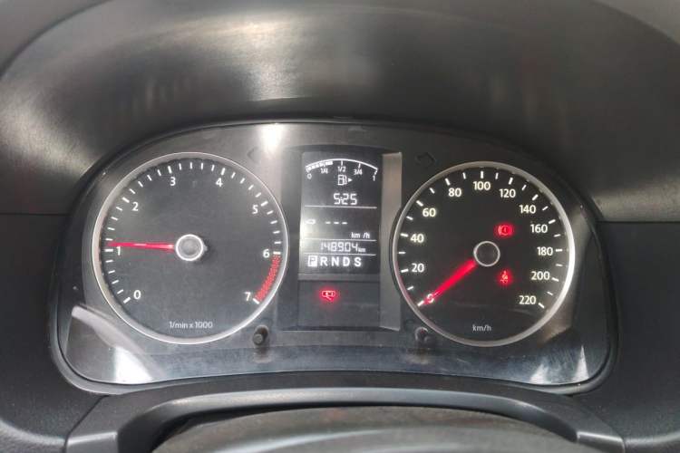 Used Volkswagen Lavida 2013 Classic 1.6L Automatic Fashion Edition Instrument Cluster