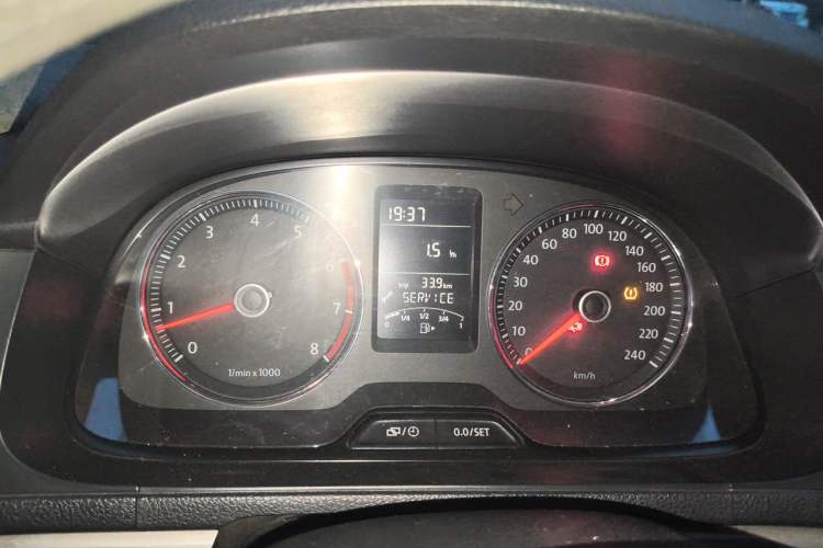 Used Volkswagen Lavida 2013 1.4TSI Manual Comfort Edition Instrument Cluster