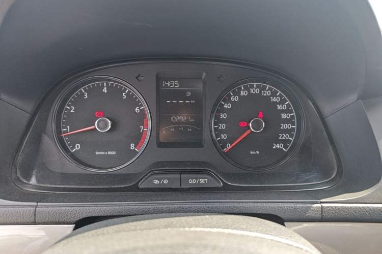 Used Volkswagen Lavida 2013 Revised Classic 1.6L Manual Fashion Edition Instrument Cluster