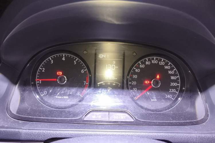 Used Volkswagen Lavida 2013 Revised Classic 1.6L Manual Fashion Edition Instrument Cluster