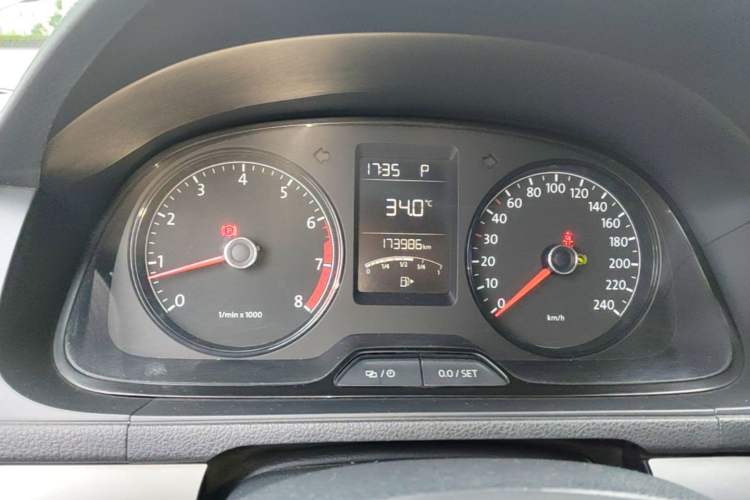 Used Volkswagen Lavida 2013 Revised Classic 1.6L Automatic Fashion Edition Instrument Cluster