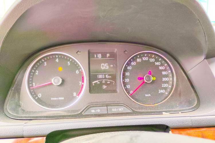 Used Volkswagen Lavida 2013 Revised Version 1.4 TSI DSG Comfort Edition Instrument Cluster
