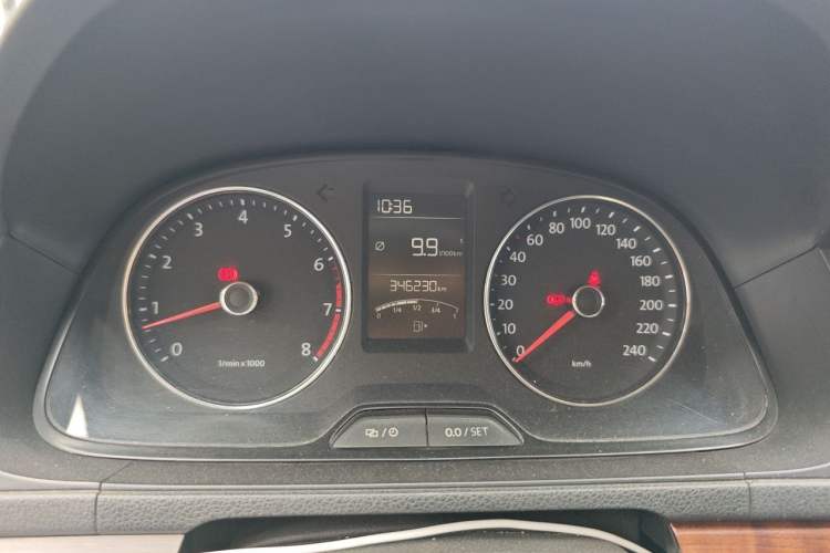 Used Volkswagen Lavida 2013 Revised Version 1.4 TSI Manual Comfort Edition Instrument Cluster