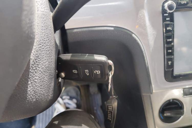 Used Volkswagen Lavida 2013 Restyled Classic 1.6L Automatic Comfort Edition Interior 1