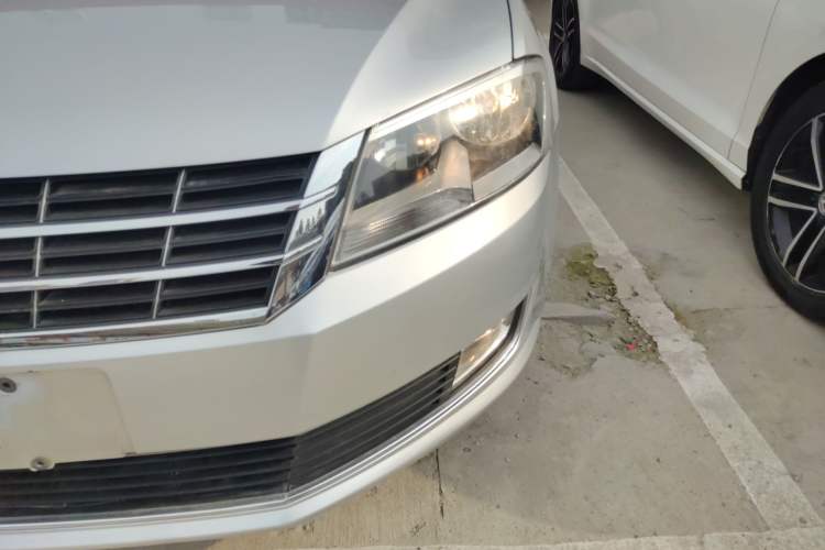 Used Volkswagen Lavida 2013 Restyled Classic 1.6L Automatic Comfort Edition Left Front Headlight