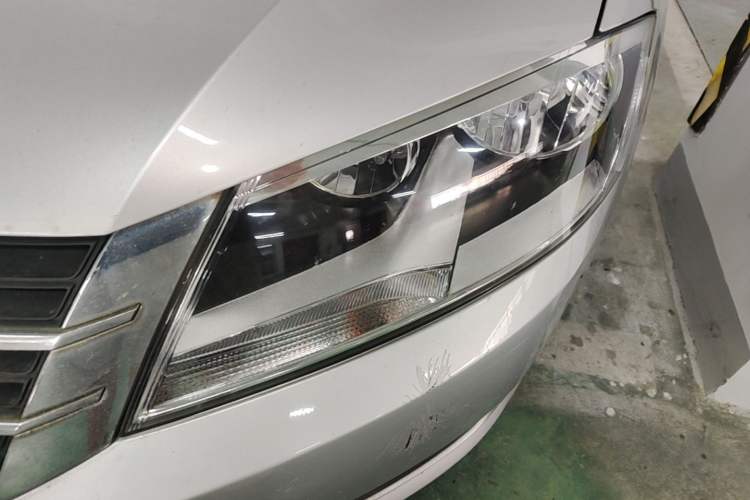 Used Volkswagen Lavida 2013 Revised Classic 1.6L Manual Fashion Edition Left Front Headlight