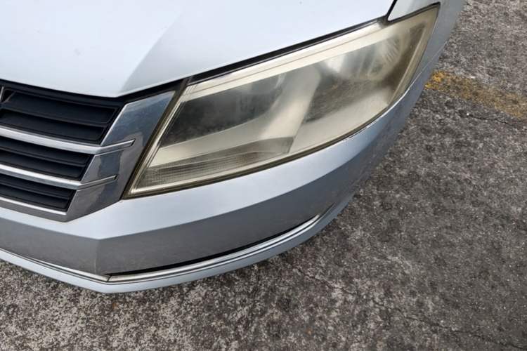 Used Volkswagen Lavida 2013 Restyled Classic 1.6L Manual Comfort Edition Left Front Headlight