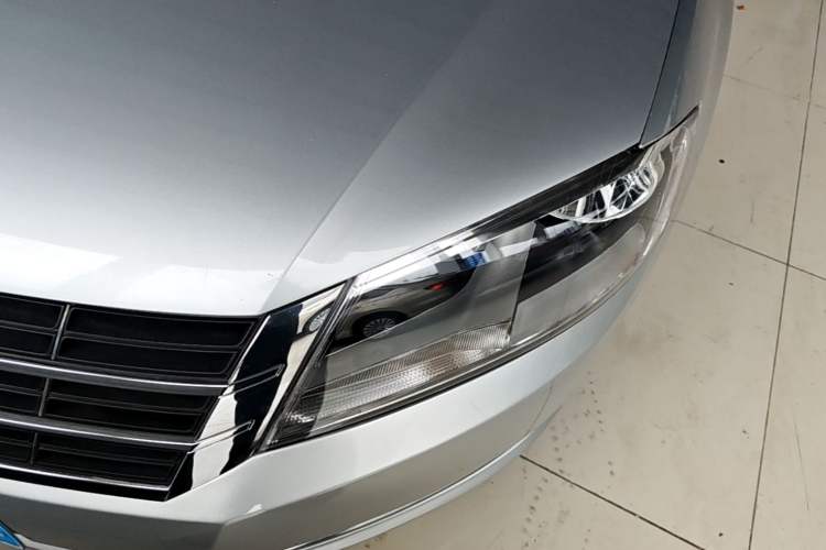 Used Volkswagen Lavida 2013 Restyled Classic 1.6L Automatic Comfort Edition Left Front Headlight