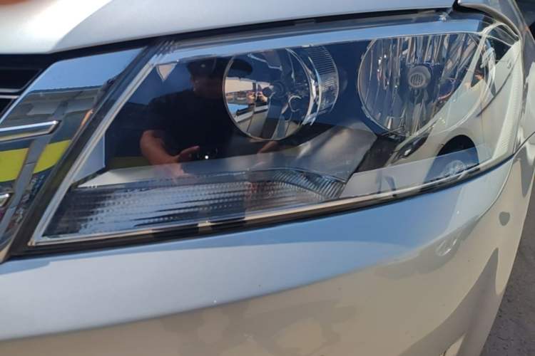 Used Volkswagen Lavida 2013 Restyled Classic 1.6L Manual Comfort Edition Left Front Headlight