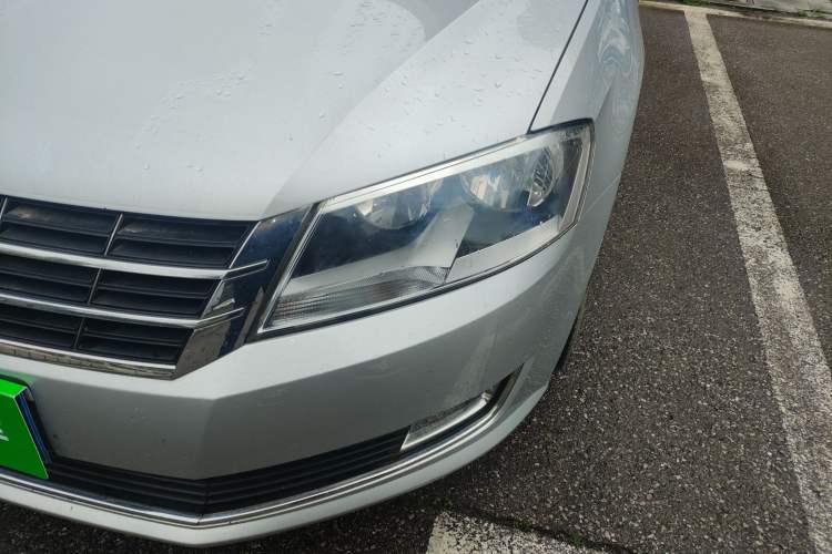 Used Volkswagen Lavida 2013 Restyled Classic 1.6L Automatic Comfort Edition Left Front Headlight