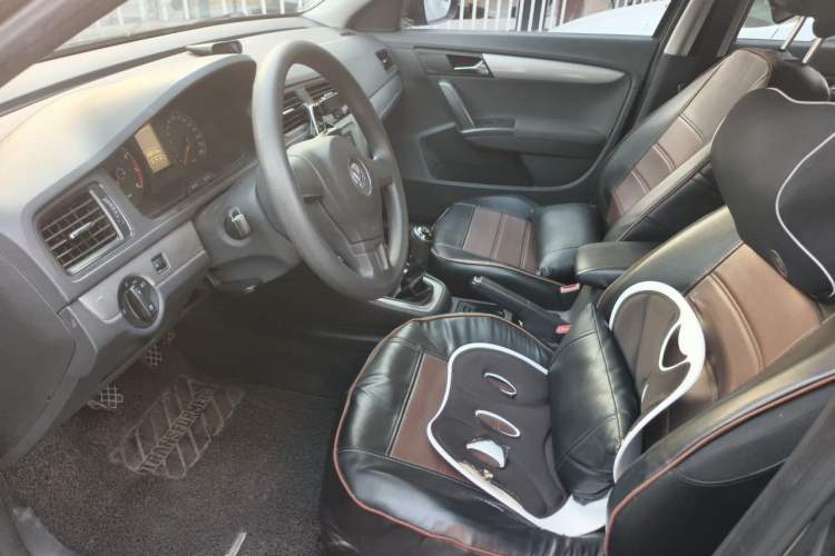 Used Volkswagen Lavida 2013 Revised Classic 1.6L Manual Fashion Edition Left Front Seat