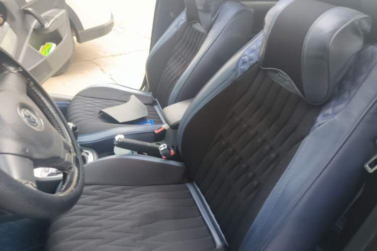 Used Volkswagen Lavida 2013 1.6L Manual Comfort Edition Left Front Seat