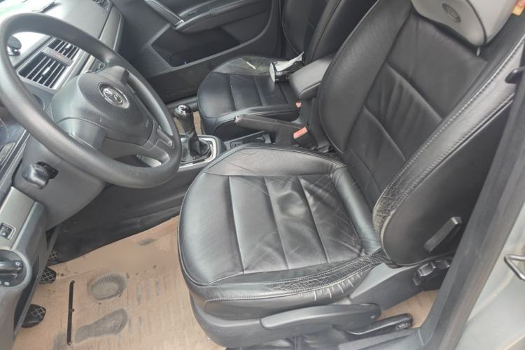 Used Volkswagen Lavida 2013 1.6L Manual Comfort Edition Left Front Seat