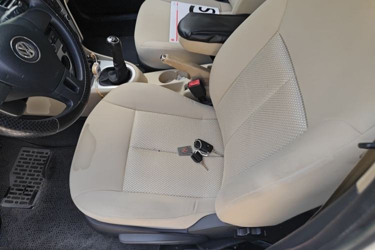 Used Volkswagen Lavida 2013 Classic 1.6L Manual Fashion Edition Left Front Seat