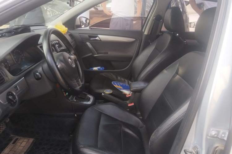Used Volkswagen Lavida 2013 1.6L Automatic Fashion Edition Left Front Seat