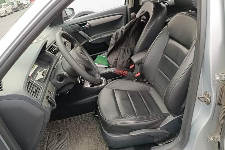 Used Volkswagen Lavida 2013 Restyled Classic 1.6L Automatic Comfort Edition Left Front Seat