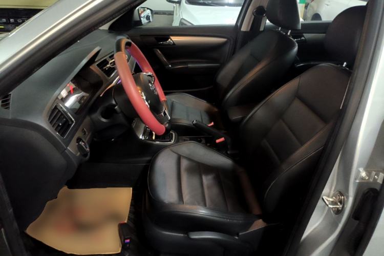 Used Volkswagen Lavida 2013 Revised Version 1.4 TSI Manual Comfort Edition Left Front Seat